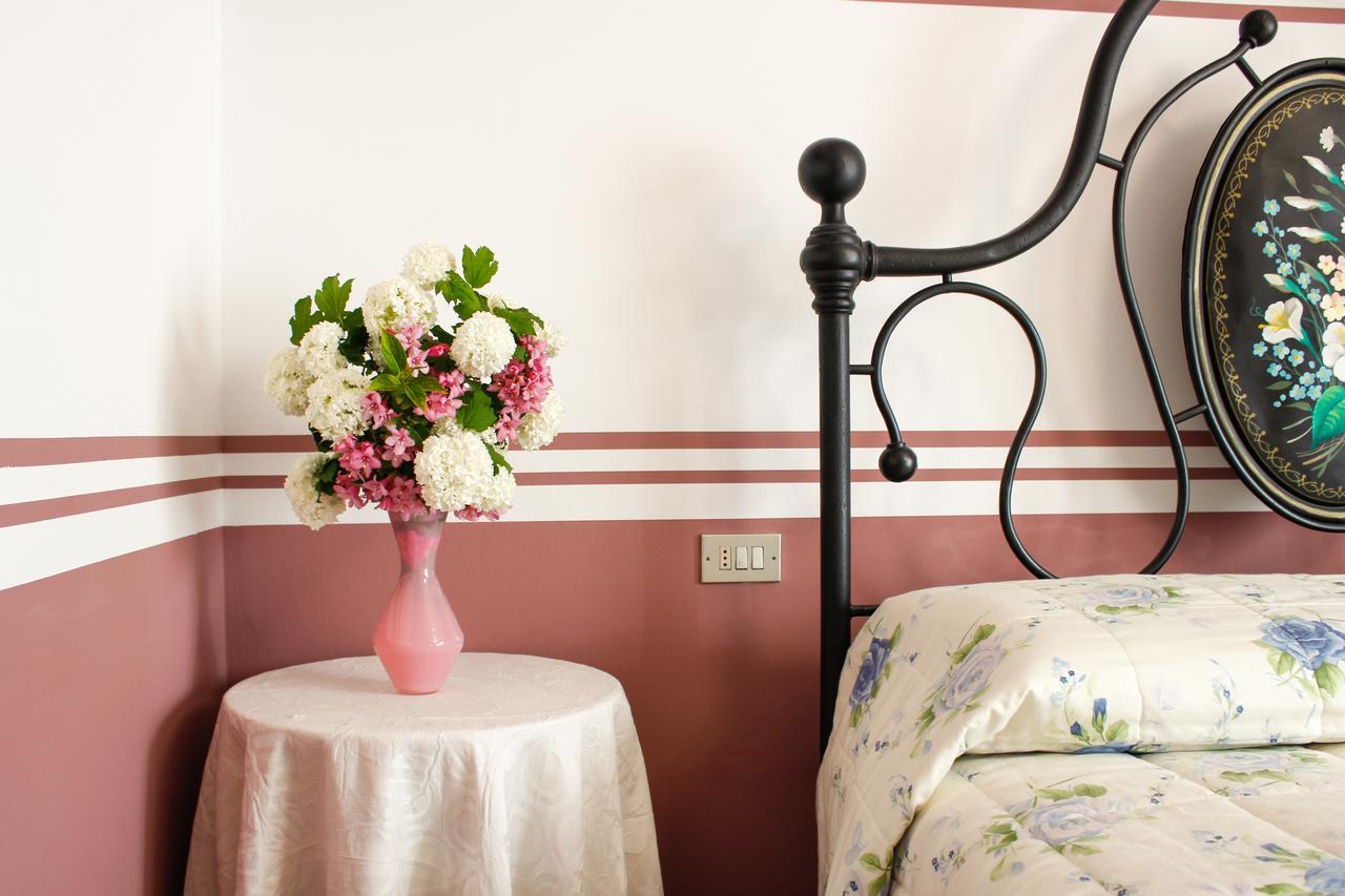 B&B Dimora Morelli Gubbio Exterior foto